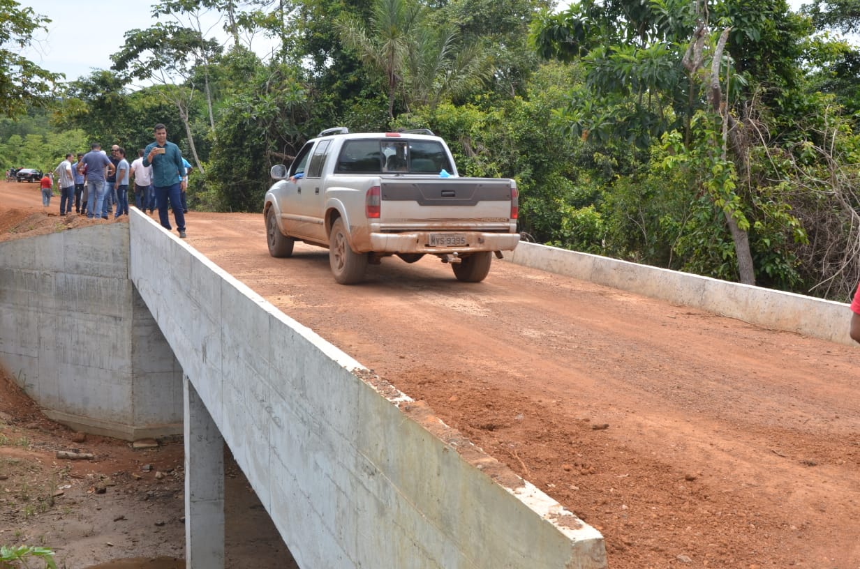 Joaquim Maia entrega ponte bueiros e recuperação de estradas no Assentamento Pau DArco em Porto Nacional 3