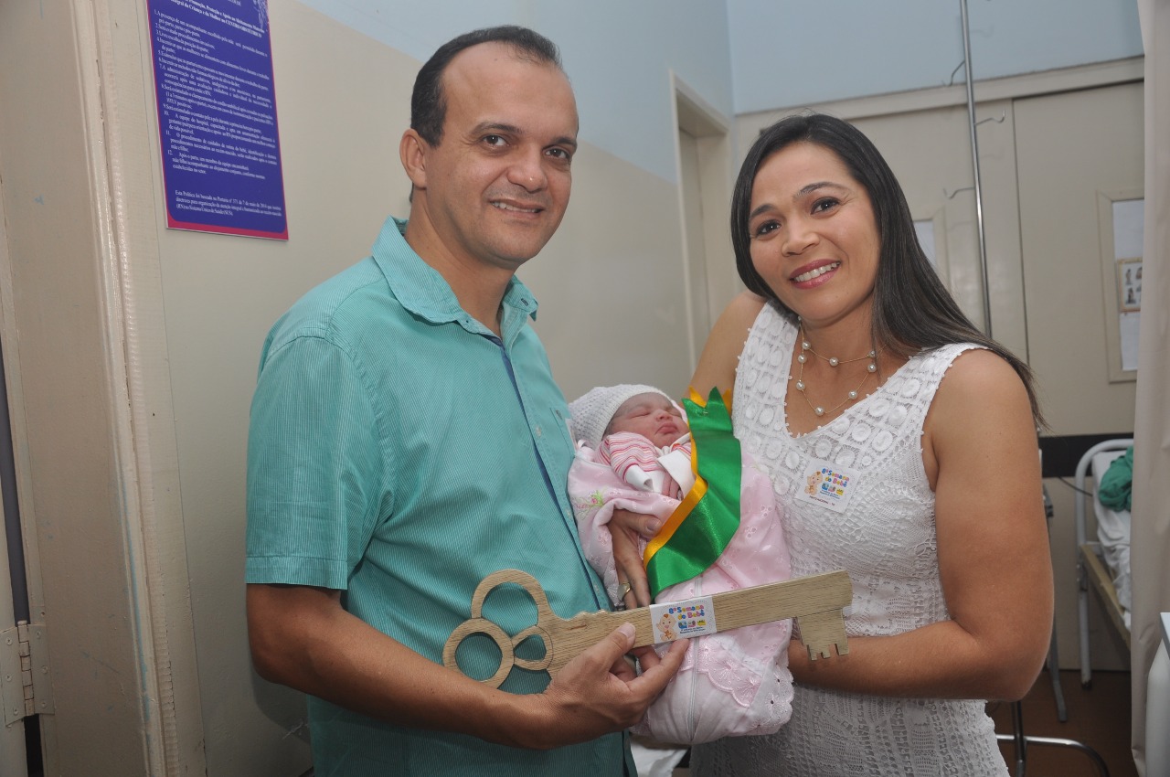 Programação da 8ª Semana do Bebê é aberta com entrega da chave da cidade ao Bebê Prefeito