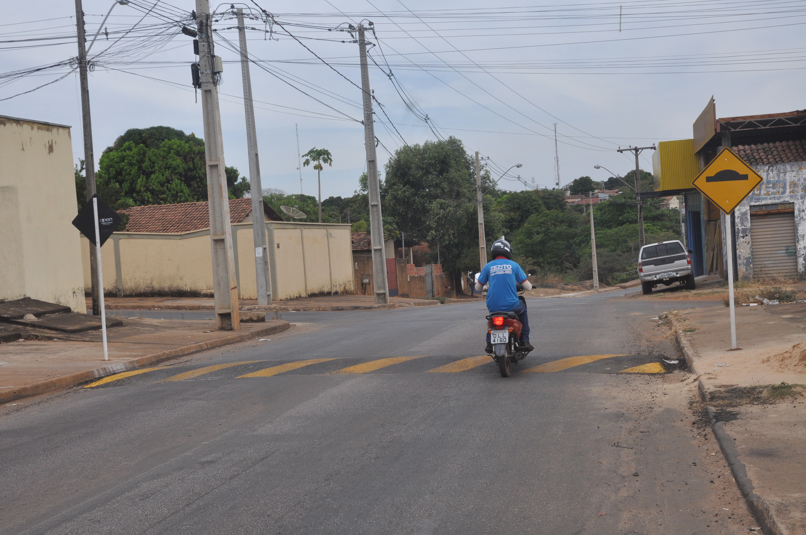 Departamento Municipal de Trânsito reforça sinalização de Ruas e Avenidas de Porto Nacional 4