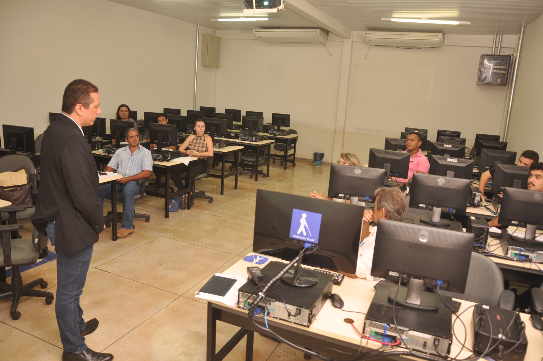 Profissionais do Porto Rápido e da subprefeitura de Luzimangues recebem treinamento da Receita Federal 2