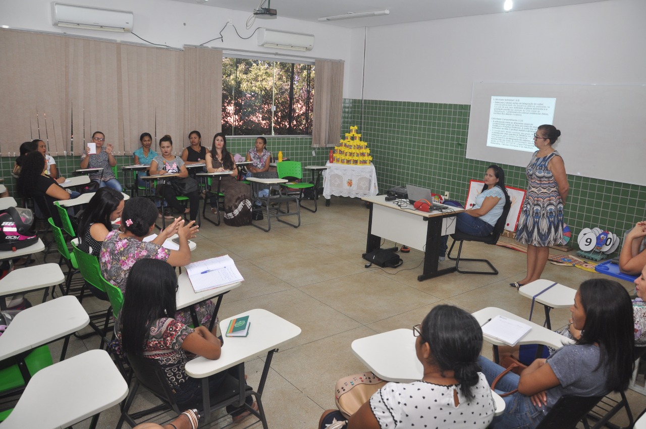 Secretaria Municipal da Educação de Porto Nacional realiza formação do PNAIC